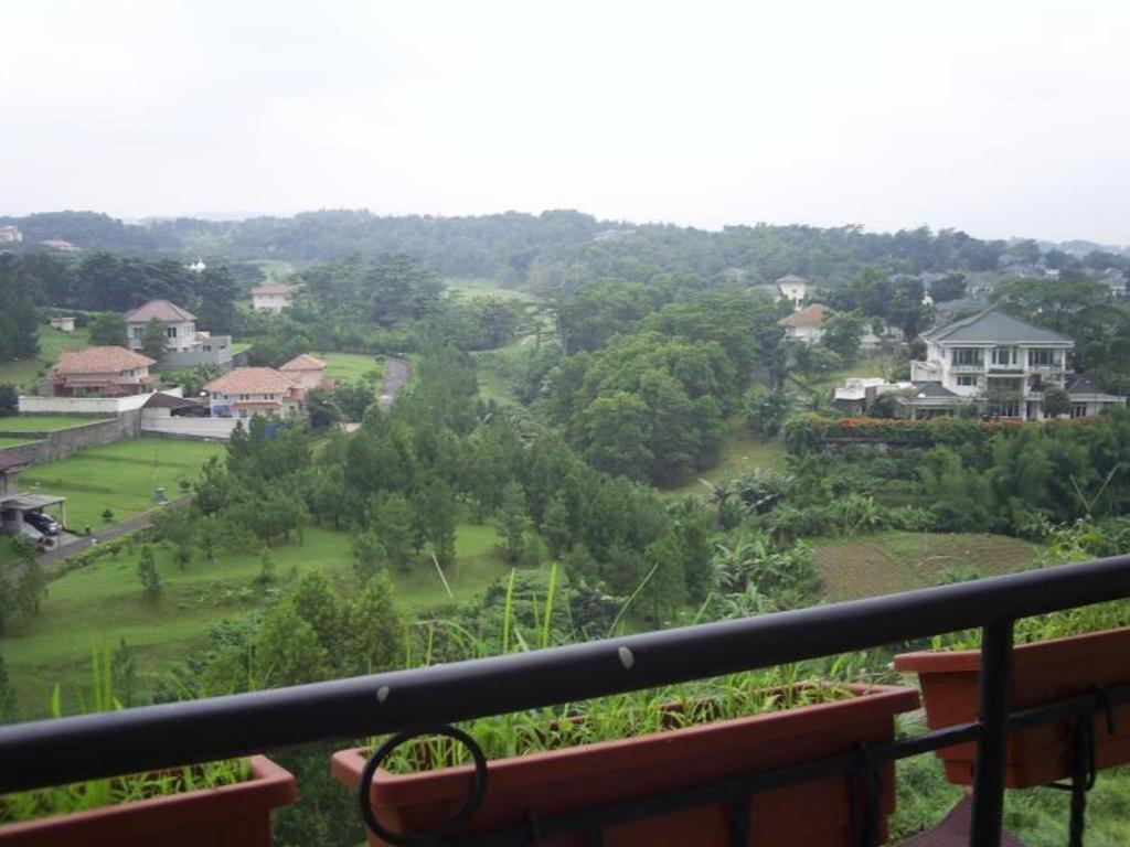 Green Wattana Hotel Sentul Bogor Exterior photo