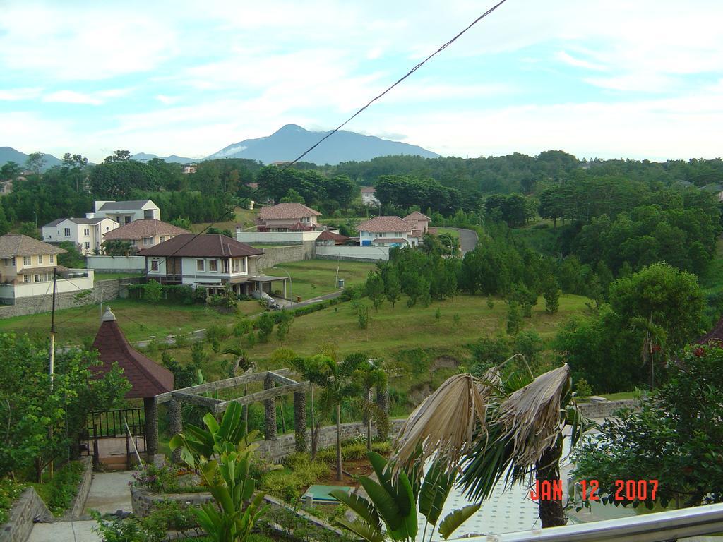 Green Wattana Hotel Sentul Bogor Exterior photo